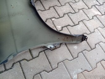 Prodám levy přední blatník na VW golf 5, variant, combi. - 2