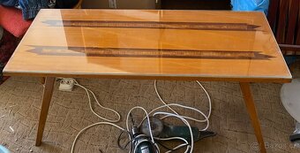 Konferenční stolek - 2