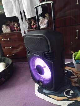 Přenosný Reproduktor lamax - 2