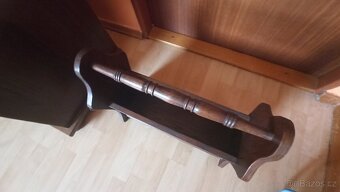 Stojan na časopisy - 2