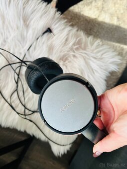 YAMAHA PSR-F51, se sluchátky SONY a stojanem - 2