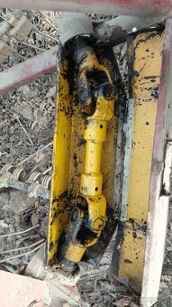 Nesený nahrazování sena. - 2