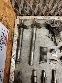 Díly do převodovky Jawa pionýr/mustang - 2