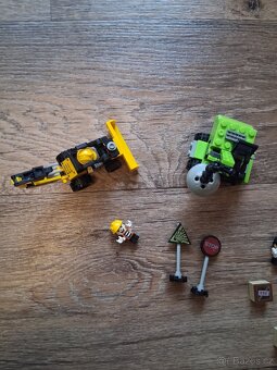 Lego - city ville invasion - 2