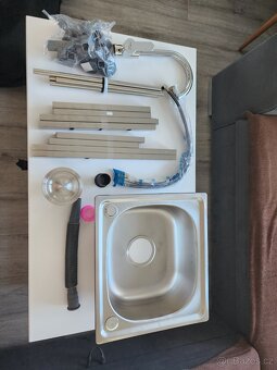 Nerezový dřez s baterií a příslušenstvím – nový set 42×37×13 - 2