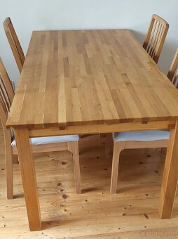 prodám jídelní stůl + 4 židle - 2