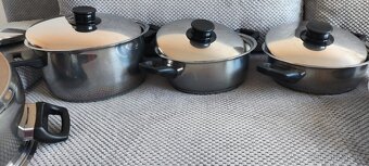 Sada nerezových hrnců - 2