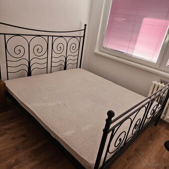 Prodám zachovalou postel 180x200cm - 2