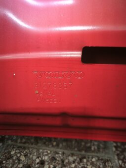 Kapota Volvo V40 - 2