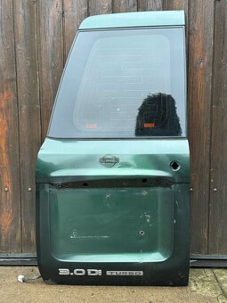 Dveře / víko kufru / kufrové dveře + okno Nissan Patrol Y61 - 2