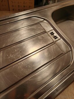 Dřez s odkapávačem nerez - 2