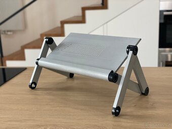 Ergonomický stolek na notebook / ergostand - 2