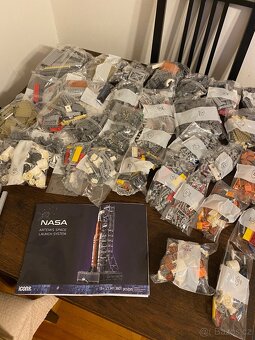 LEGO Icons 10341 NASA Artemis Space Launch System - 2