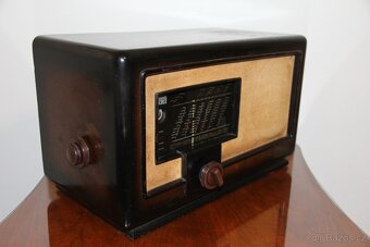 Staré lampové (elektronkové) rádio Mikrofona MK375 - 2