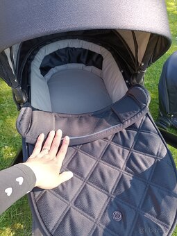 Dvojkombinace Roan Ivi + vajíčko Aton5 + isofix - 2