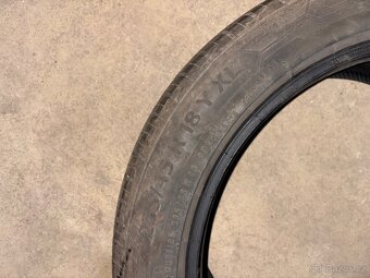 Letní pneu Barum 235/45 R18 - 2