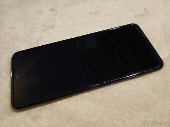 Motorola RAZR 40 ultra 8/256GB - 2