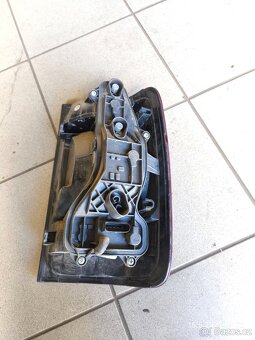 Zadní levá lampa Volkswagen amarok 2018 - 2