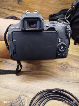 Canon EDS 200D - 2