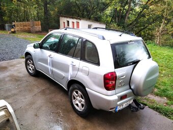 Toyota RAV4 2.0 85kW 2004 (na opravu/ND) - 2