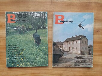 7 retro policejních knih - VB veřejná bezpečnost ČSSR - 2