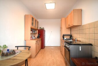 Pěkný 2+1, 60,4 m2, v cihlovém domě, se dvěma balkony, Žate - 2