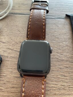 Apple Watch SE 44mm - 2