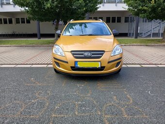 Kia Ceed 1.4i 80KW Rok Výroby 2010  Combi - 2