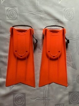 Ploutve a potápěčské brýle - oranžové = 100 Kč - 2