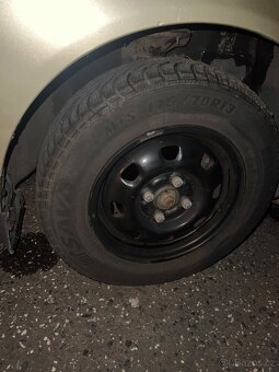 Hyundai accent - 2