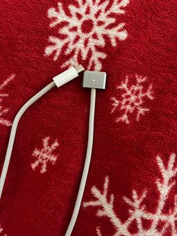 Apple USB-C To MacBook - 2