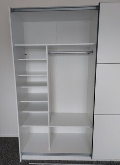 Šatní skříň - 2