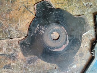 Prodám 2 žací nože ke křovinořezu - 2