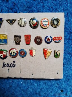 Fotbalové odznaky ( naše ) 30 kusů . - 2