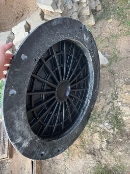 Prodám poklop vodoměrné šachty DN600 - 2