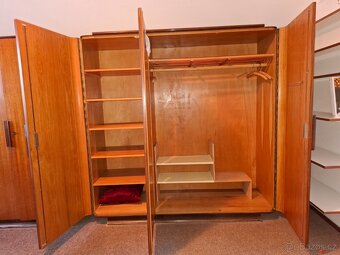 Šatní skříně - 50.léta - 2