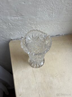 Broušená váza / pohár na noze - 2