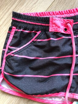 Kraťasy, velikost 158/164 - 2