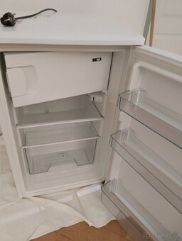 Menší lednička Gorenje - 2