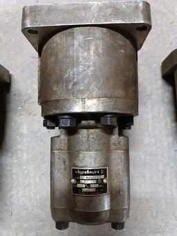 Hydraulické čerpadlo C25XTM - 2