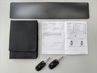 Volkswagen Golf 1,6 (2011) - 2