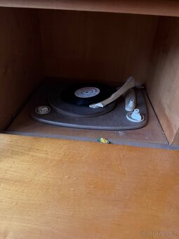 Rádio retro Tesla - 2