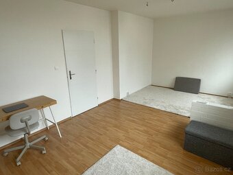 pokoj 18m2 CZ/SK only - 2