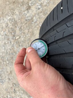 Pneu 215/60/17 - 2