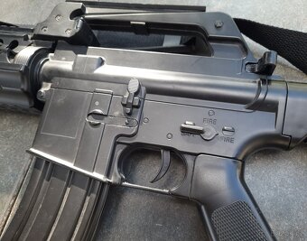 manuální airsoft puška - 2