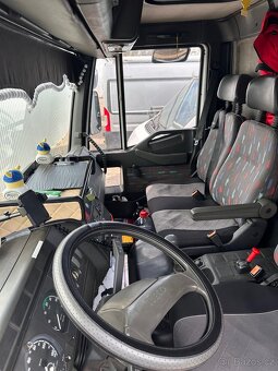Iveco EUROCARGO ML 75E15 PLACHTA S HYDRAULICKÝM ČELEM E3 - 2