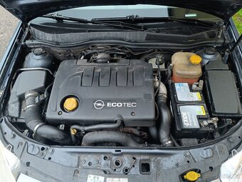 OPEL Astra 1.9CDTI 88kw Hatchback Rok.2007 - 2