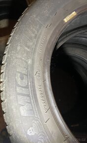 Pneu 205/60 R16 Michelin - 2