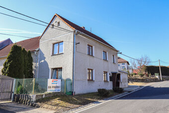 Rodinný dům s garážemi, zahradou v Dražovicích u Sušice - 2