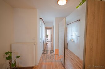 Prodej rodinného domu 4+1 s bazénem o rozloze 144 m2, ulice - 2